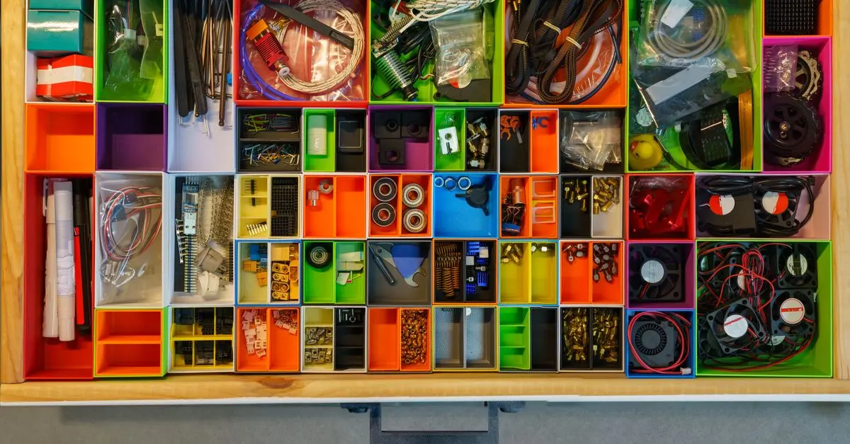 Cómo hacer un organizador de herramientas con materiales reciclados