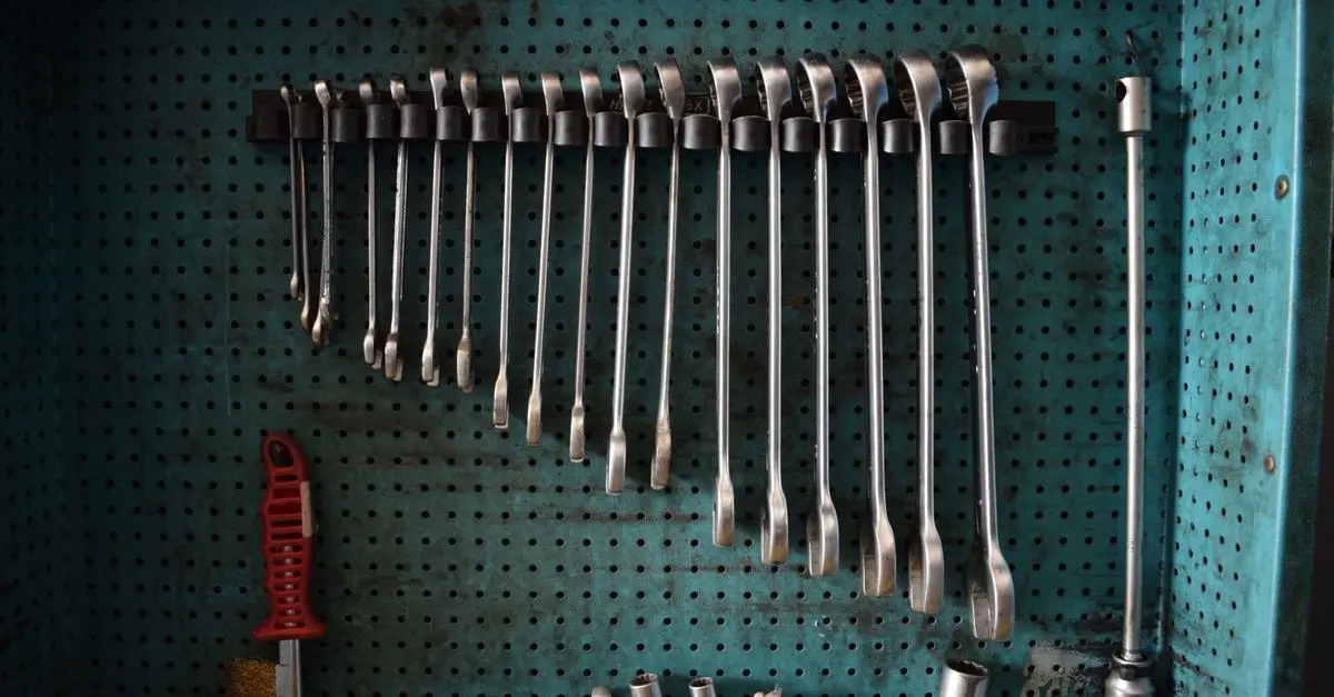 Cómo hacer un organizador de herramientas de pared: guía completa